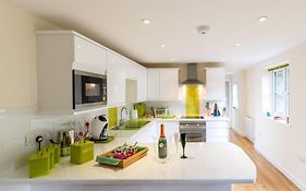 The Retreat, Own Hot Tub, Romantic Escape, Near Lyme Regis